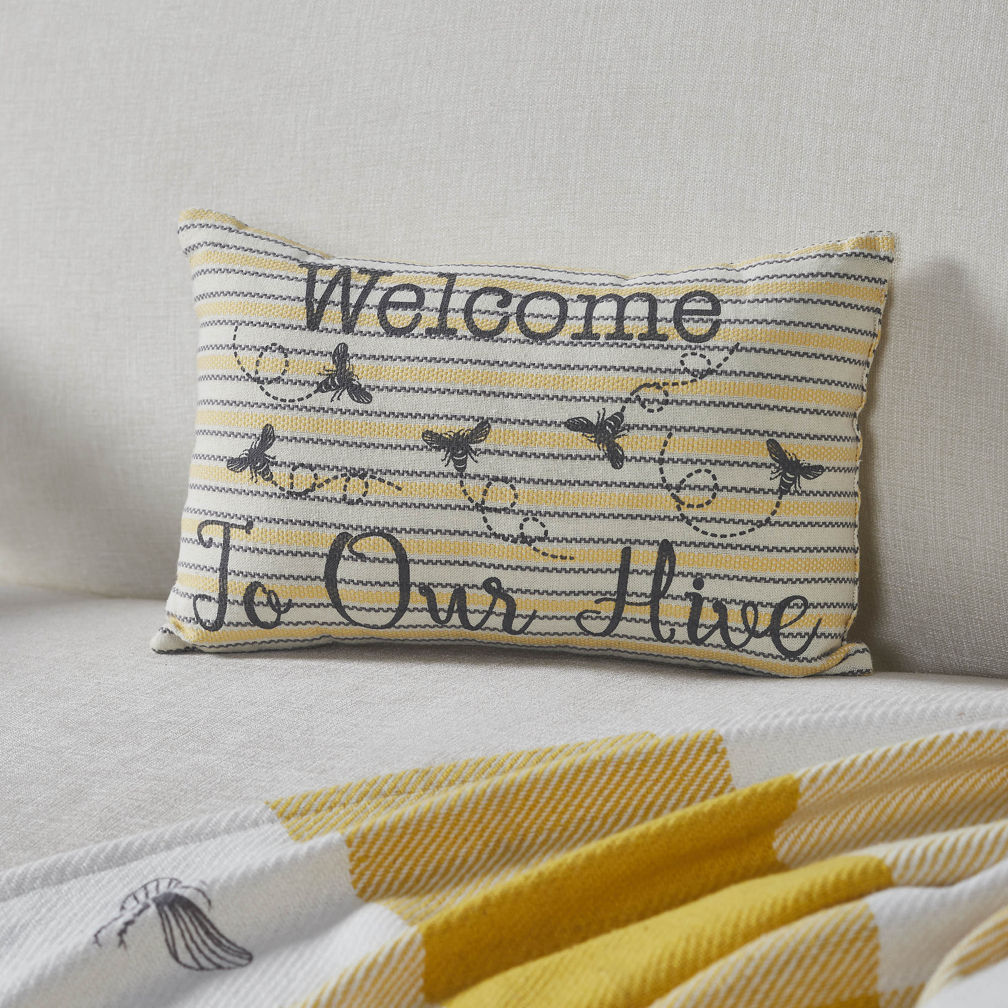 Buzzy Bee Deco Pillow's
